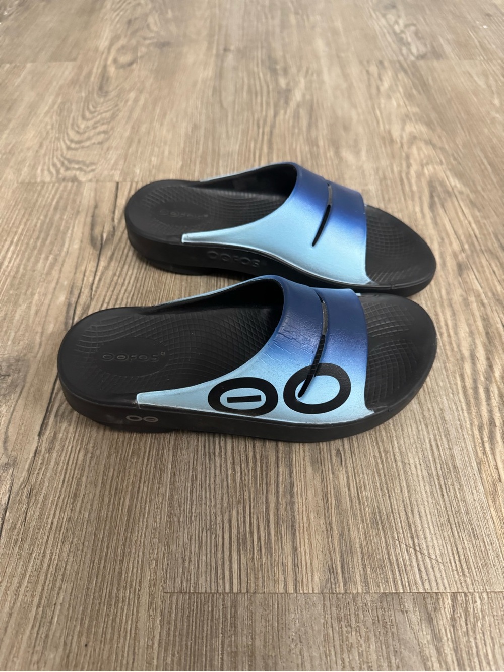 OOFOS OOahh Sport recovery slides women’s 5 / Men’s 3